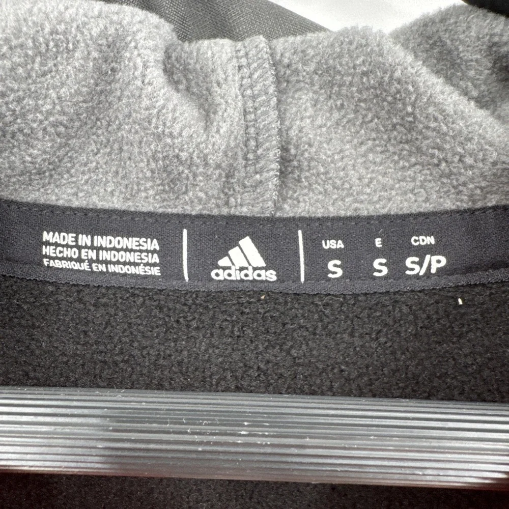 Adidas NHL Philadelphia Flyers‎ Hoodie Pullover Hockey Small Gostisbehere #53